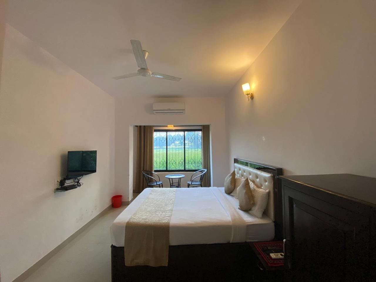 Green Field View Hotel Candolim Exterior foto