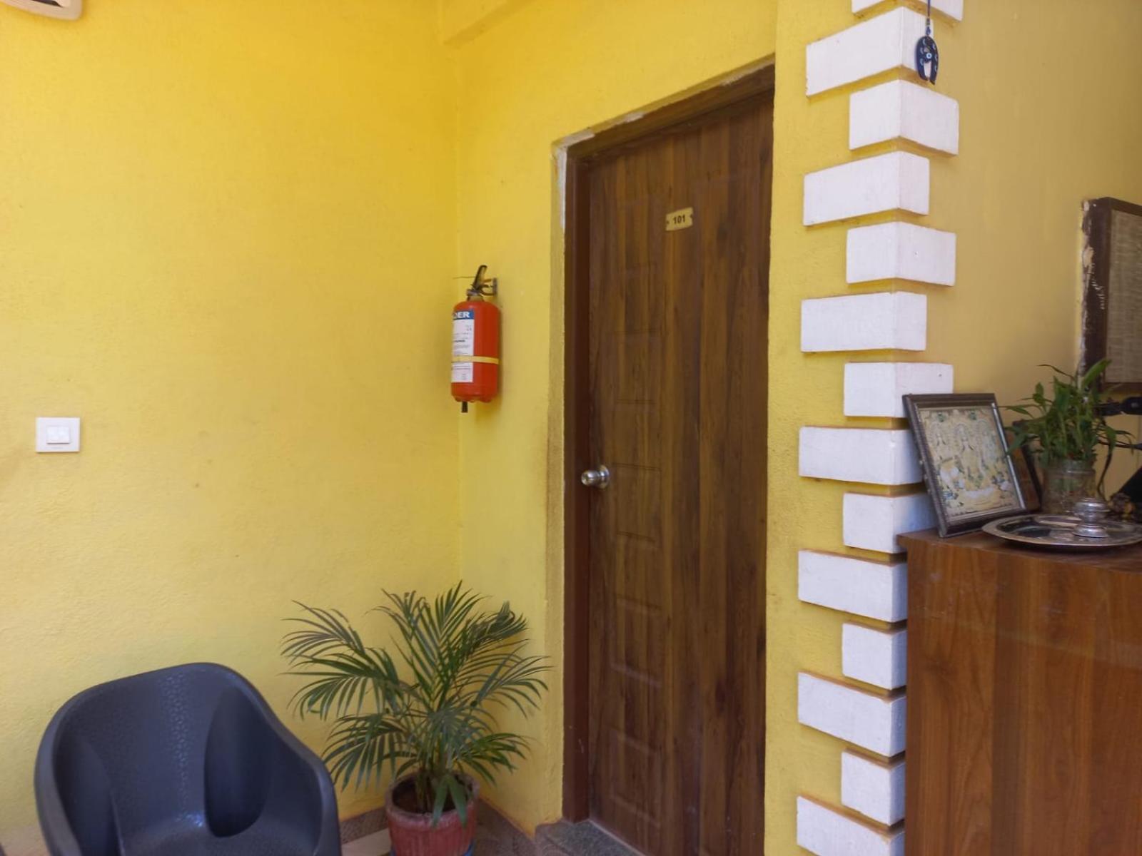 Green Field View Hotel Candolim Exterior foto